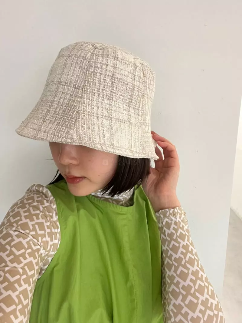 Nyunyu-Seoul - Korean Women Fashion - #momslook - With Bucket Hats