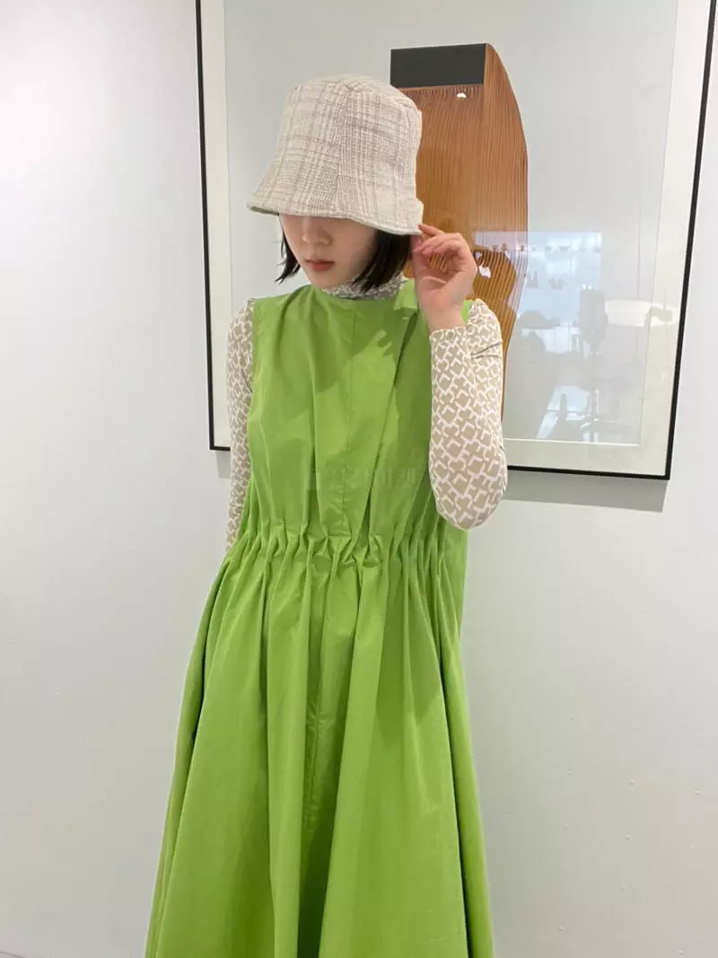 Nyunyu-Seoul - Korean Women Fashion - #momslook - With Bucket Hats - 3