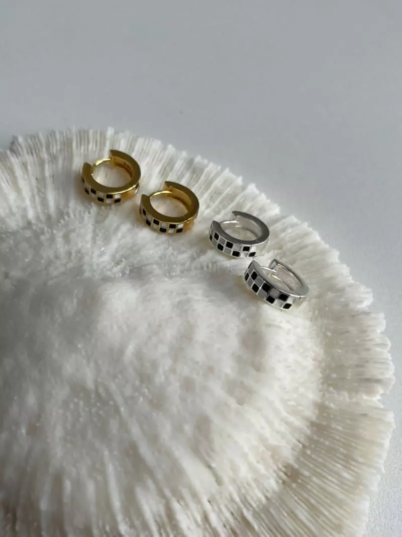Nyunyu-Seoul - Korean Women Fashion - #momslook - Mini Square Pattern Earring