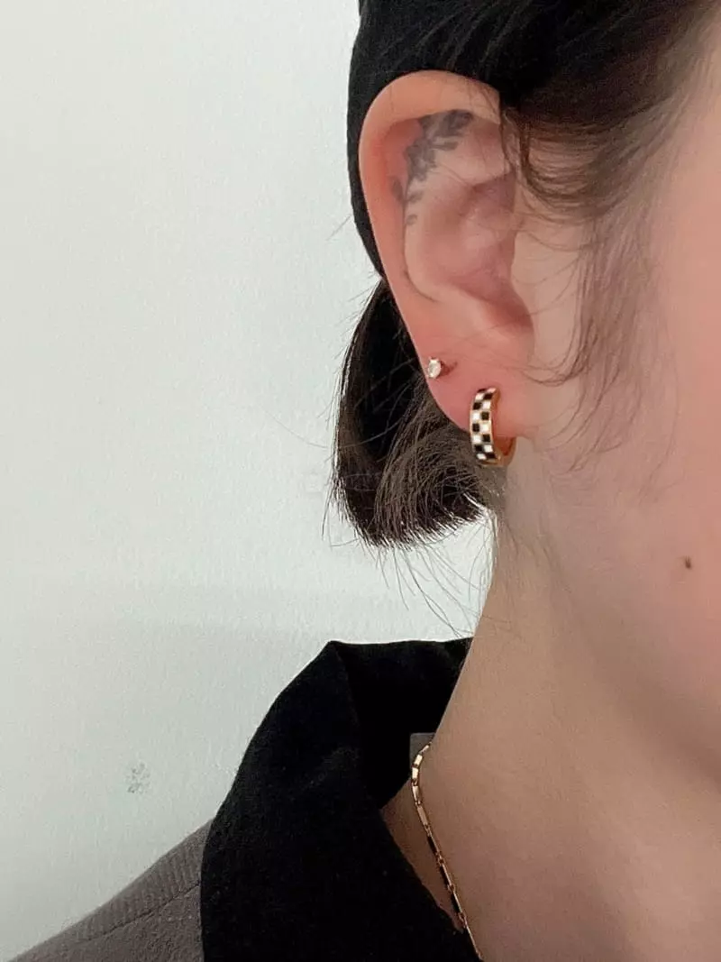 Nyunyu-Seoul - Korean Women Fashion - #momslook - Mini Square Pattern Earring - 2