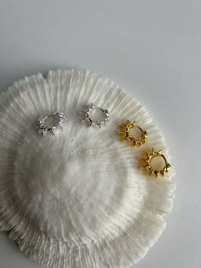 Nyunyu-Seoul - Korean Women Fashion - #vintagekidsstyle - Whirlpool Earring - 4