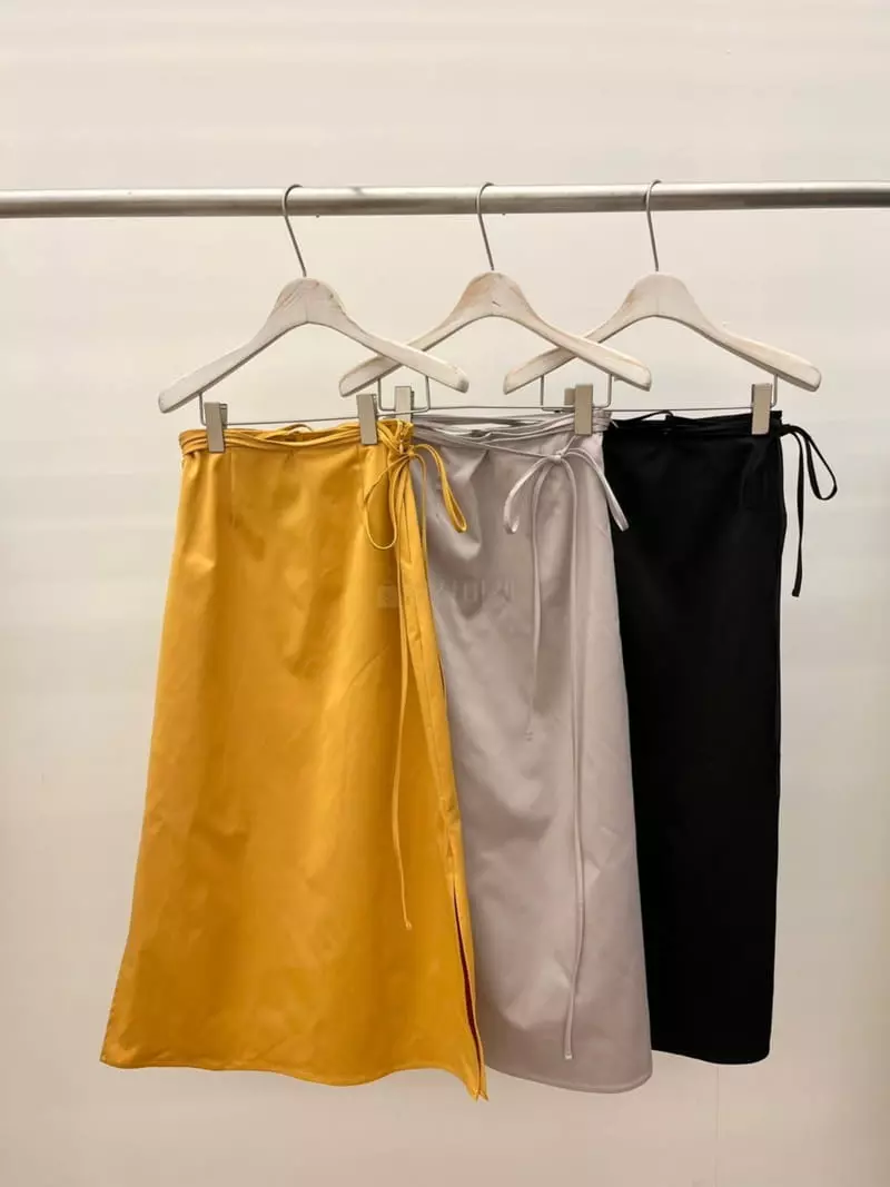 Nyunyu-Seoul - Korean Women Fashion - #restrostyle - Satin Skirt - 4