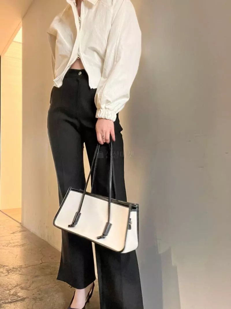 Nyunyu-Seoul - Korean Women Fashion - #romanticstyle - Coloring Square Shoulder Bag