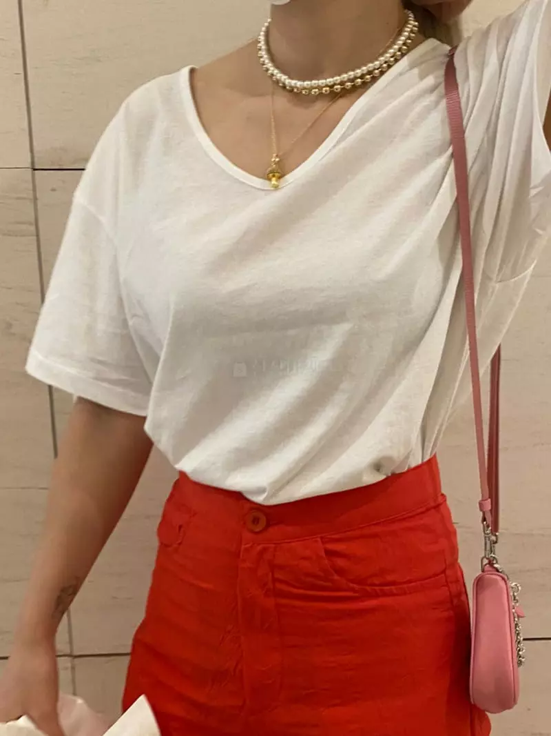 Nyunyu-Seoul - Korean Women Fashion - #shopsmall - V-neck Tee