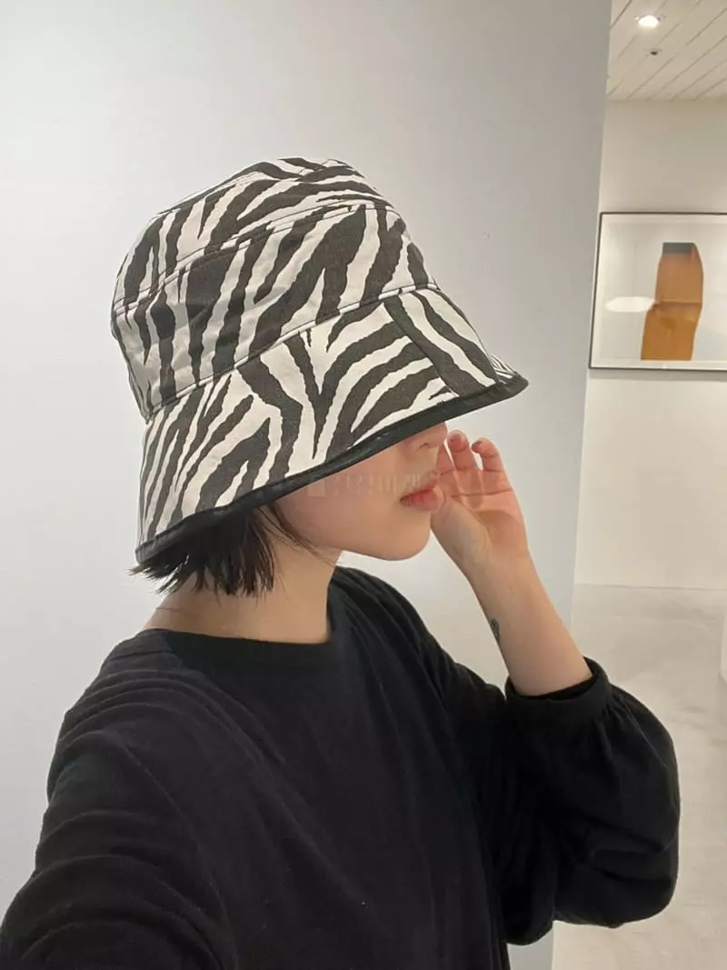Nyunyu-Seoul - Korean Women Fashion - #thatsdarling - Zebra Bucket Hats - 2