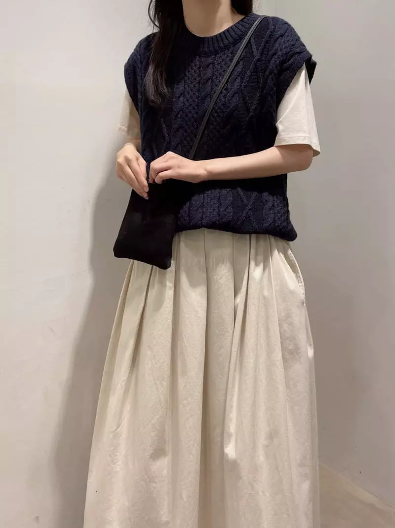 Odor - Korean Women Fashion - #womensfashion - Bronze Knit Vest - 2