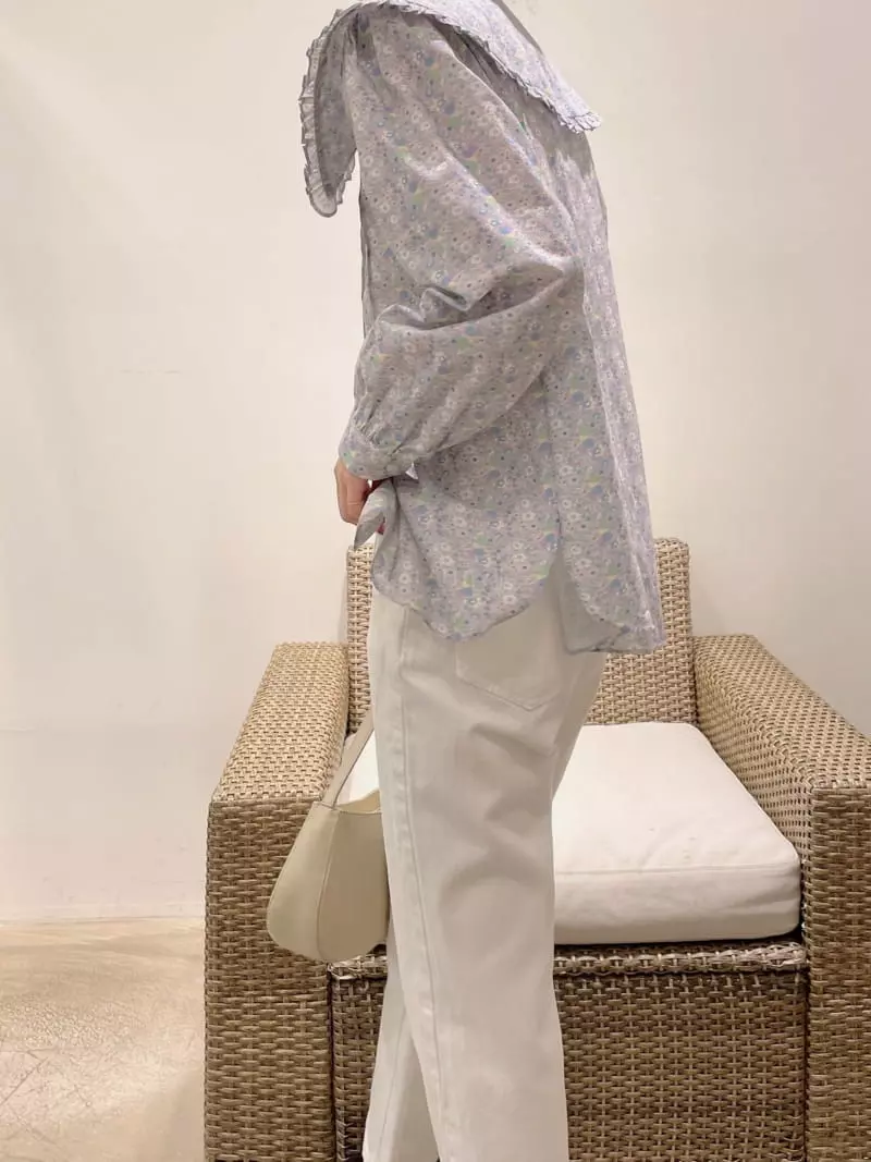 Odor - Korean Women Fashion - #womensfashion - Mari Flowers Frill Blouse - 3