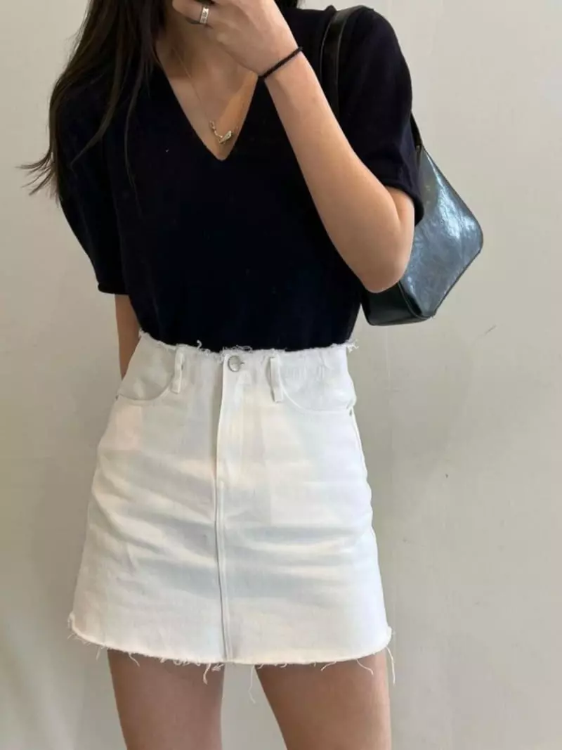 Of Course - Korean Women Fashion - #momslook - V-neck knit Tee