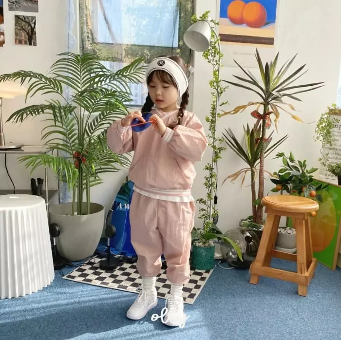 Ollymarket - Korean Children Fashion - #discoveringself - Run Top Bottom Set - 12
