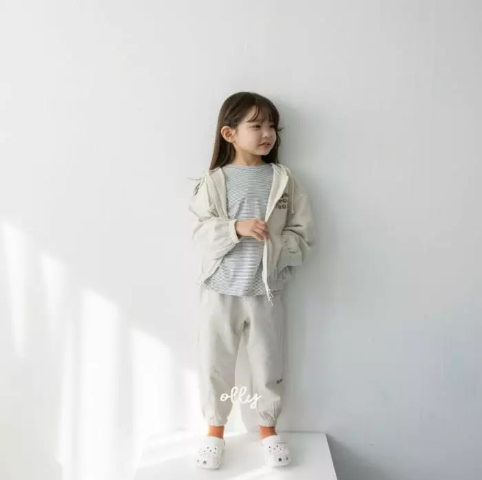Ollymarket - Korean Children Fashion - #magicofchildhood - Veloure Stripes Long Sleeves Tee - 9