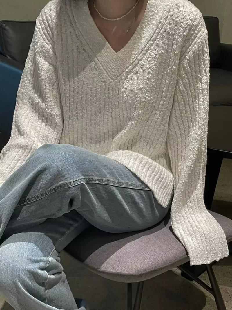 Ondo - Korean Women Fashion - #womensfashion - Cotton V-neck Knit Tee