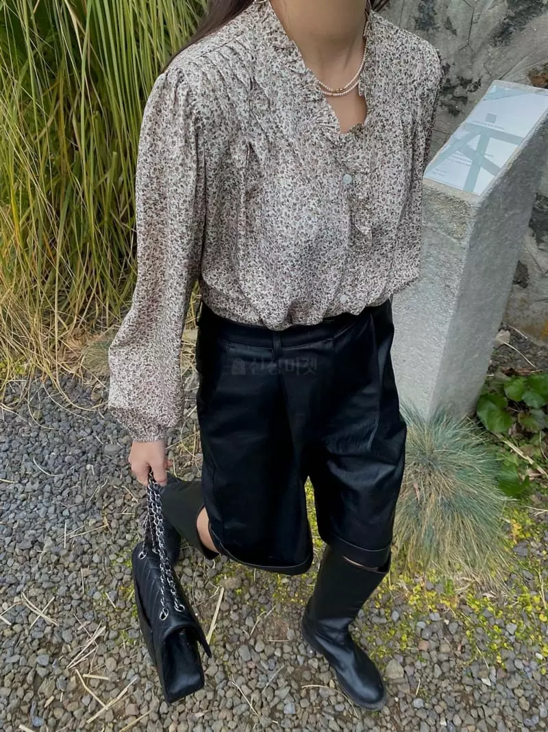 Ouppt - Korean Women Fashion - #womensfashion - Mew Mew Blouse - 2