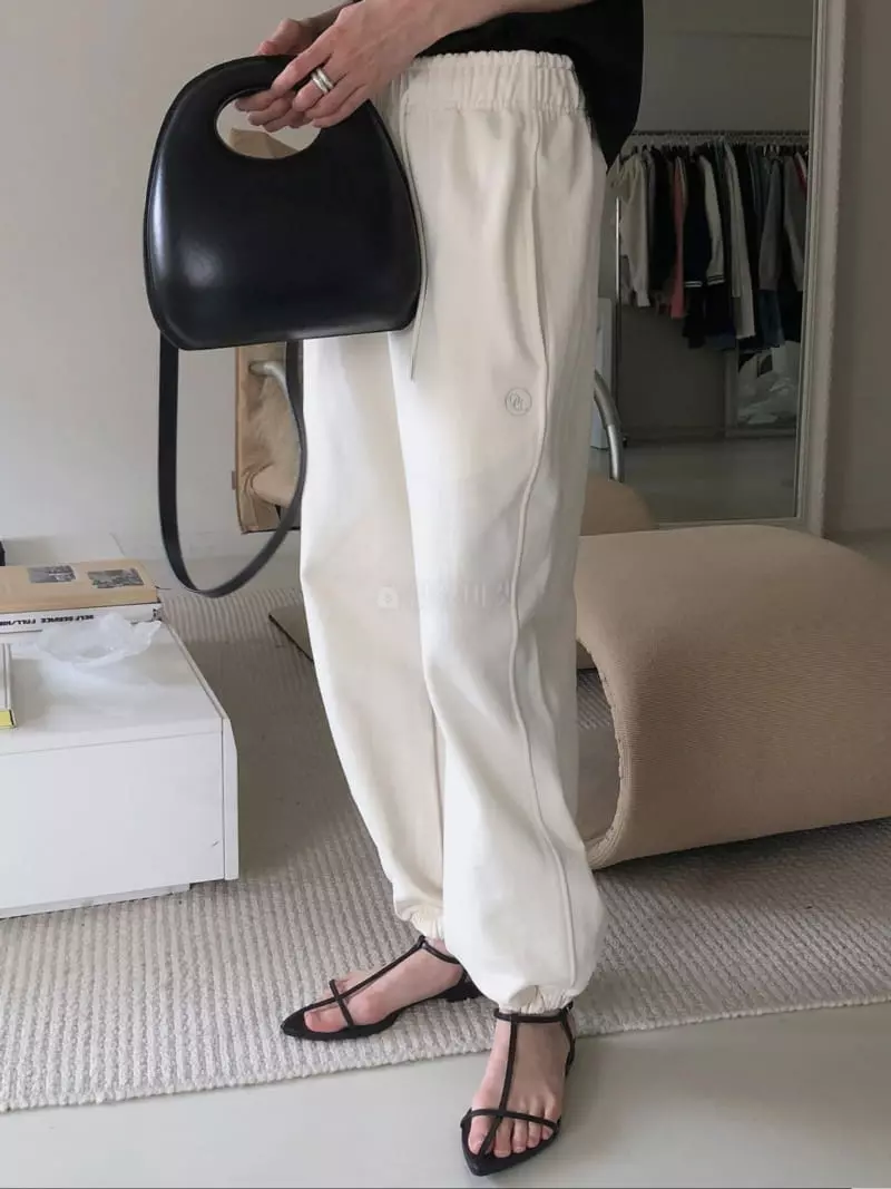 Overclassic - Korean Women Fashion - #shopsmall - Maren Heavy Jogger Pants - 4