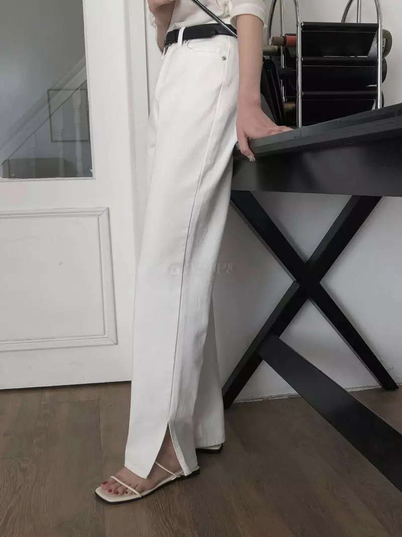 Overclassic - Korean Women Fashion - #vintagekidsstyle - Slit Cotton Jeans