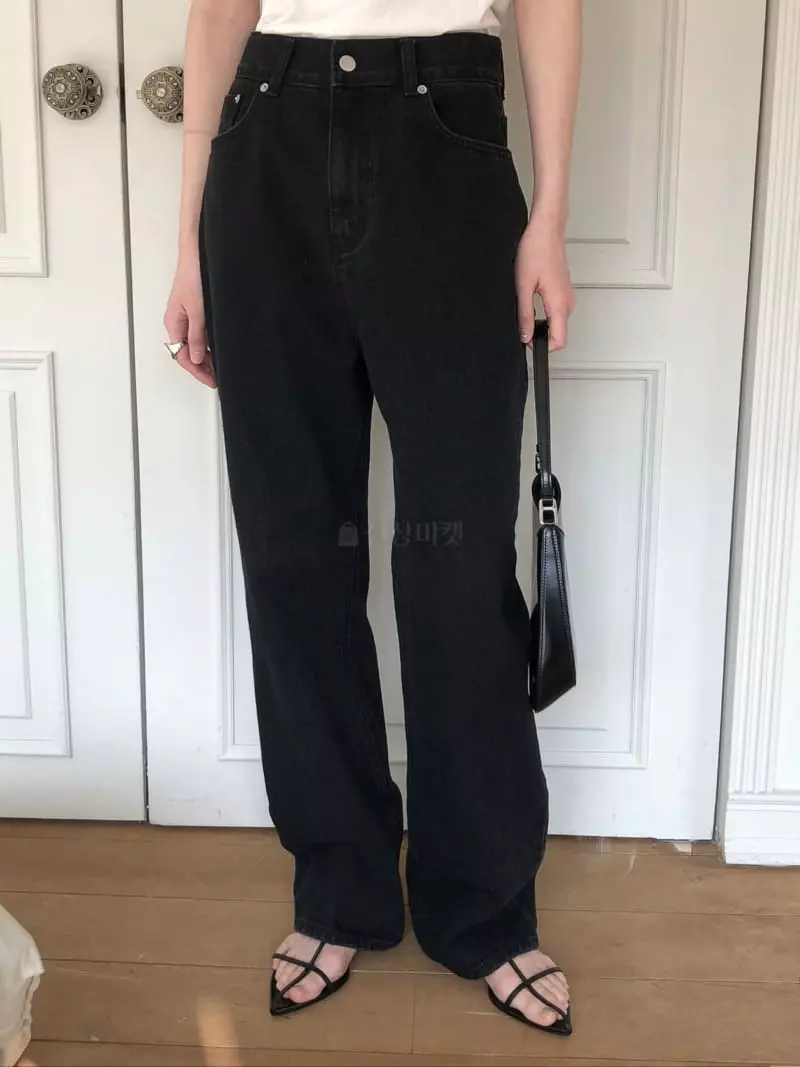 Overclassic - Korean Women Fashion - #womensfashion - Siena Black Jeans