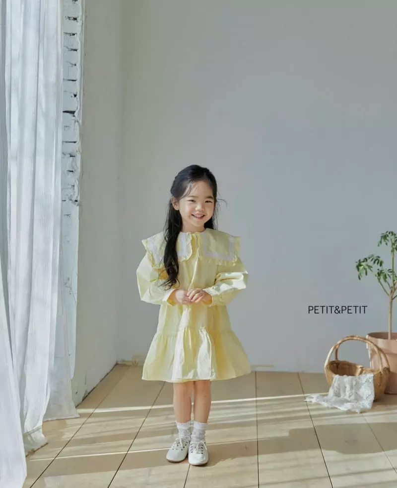 Petit & Petit - Korean Children Fashion - #kidzfashiontrend - Lace Collar Top Bottom Set - 7