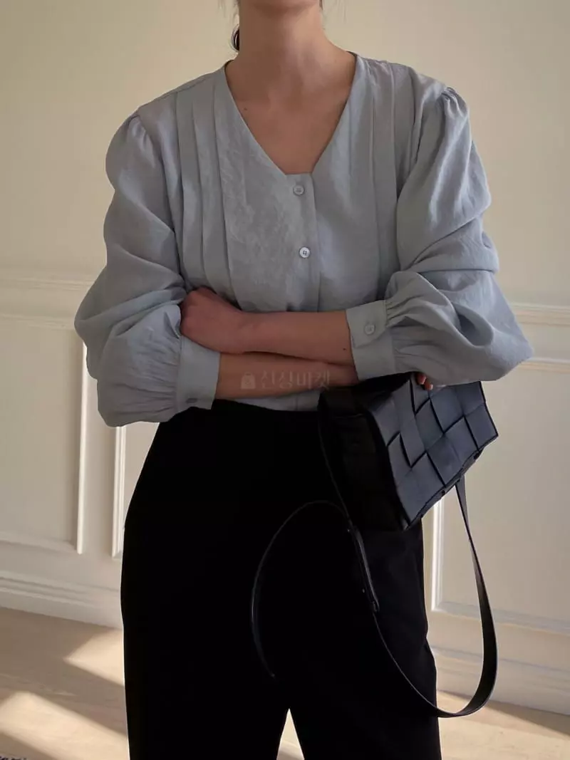 Plat - Korean Women Fashion - #momslook - Berry Pintuck Blouse - 3