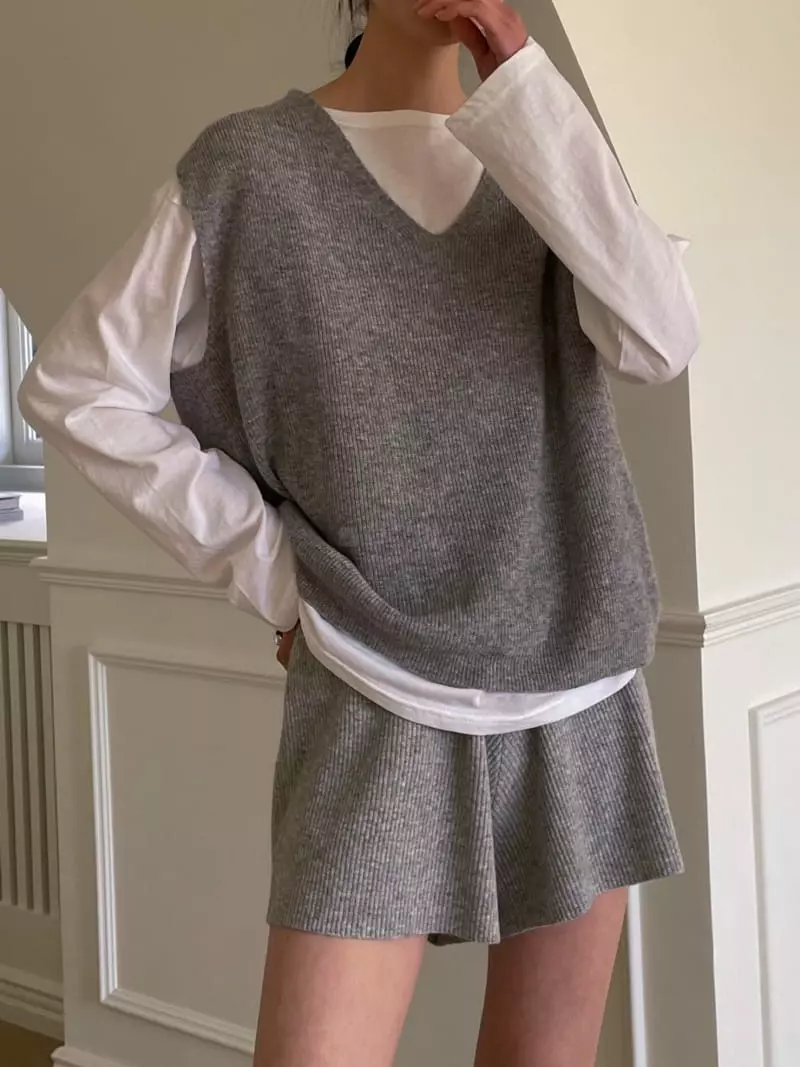 Plat - Korean Women Fashion - #momslook - Cashmere Knit Vest - 2