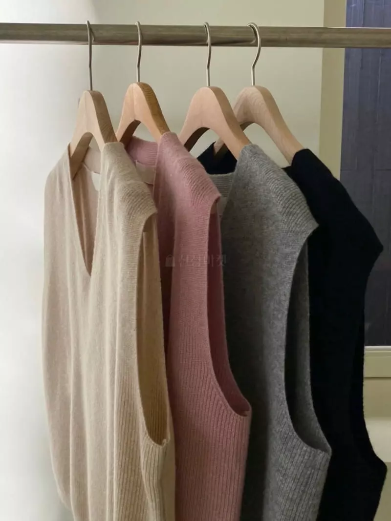 Plat - Korean Women Fashion - #womensfashion - Cashmere Knit Vest - 4