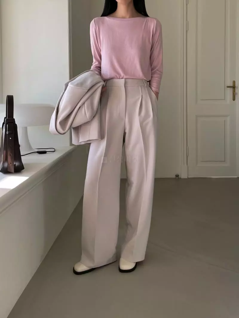 Plat - Korean Women Fashion - #momslook - Rip Lip Tee