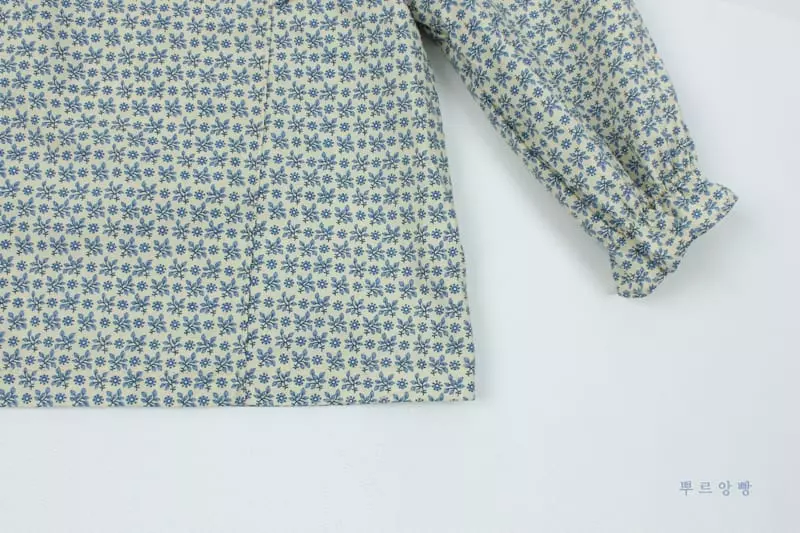 Pourenfant - Korean Children Fashion - #kidsshorts - Azure Flower Blouse - 9