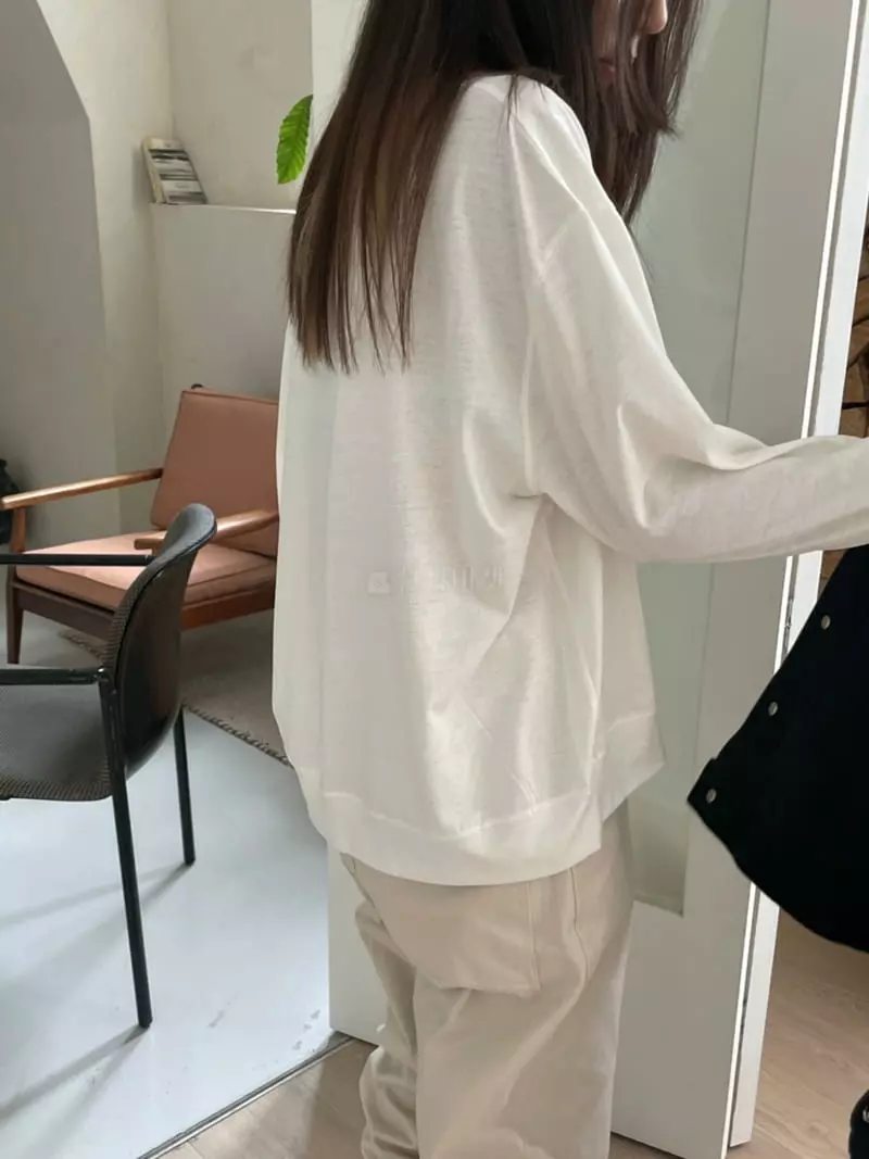 Refleur - Korean Women Fashion - #vintageinspired - V-neck Tee - 2
