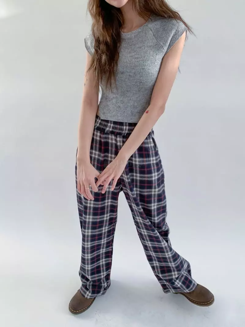 Remood - Korean Women Fashion - #womensfashion - Logo Knit Crop Tee - 4