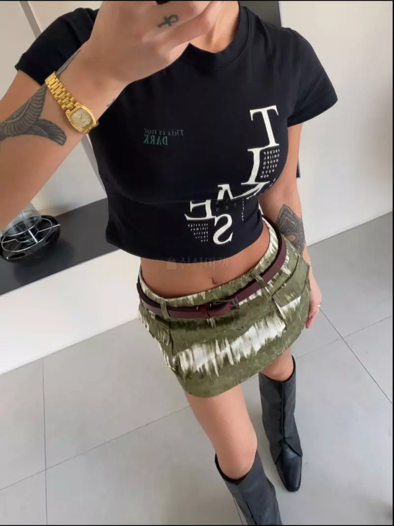 Remood - Korean Women Fashion - #momslook - Other Lettering Short-Sleeved Crop Tee - 2