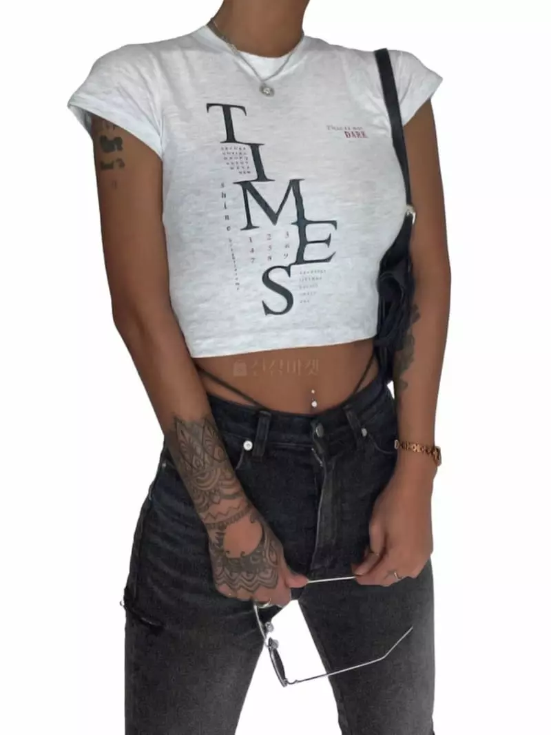 Remood - Korean Women Fashion - #momslook - Other Lettering Short-Sleeved Crop Tee - 4