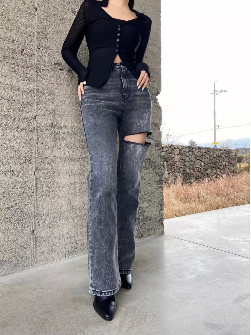 Remood - Korean Women Fashion - #shopsmall - Bootcut high-waist snow denim torn jeans - 2