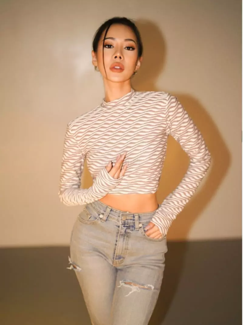 Remood - Korean Women Fashion - #womensfashion - Wave Open Crop Tee - 3