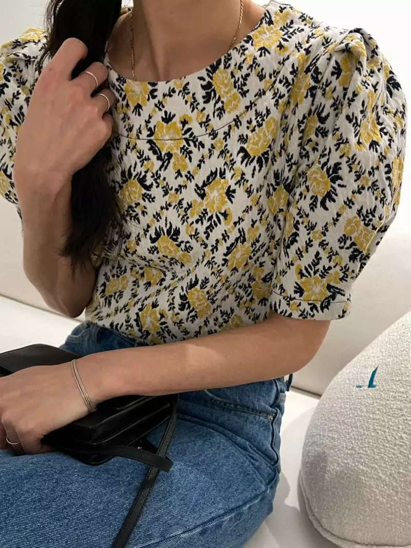 Ripple - Korean Women Fashion - #momslook - Rose Volume Tee