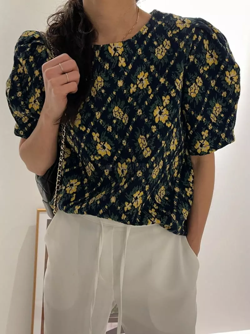 Ripple - Korean Women Fashion - #vintageinspired - Rose Volume Tee - 4
