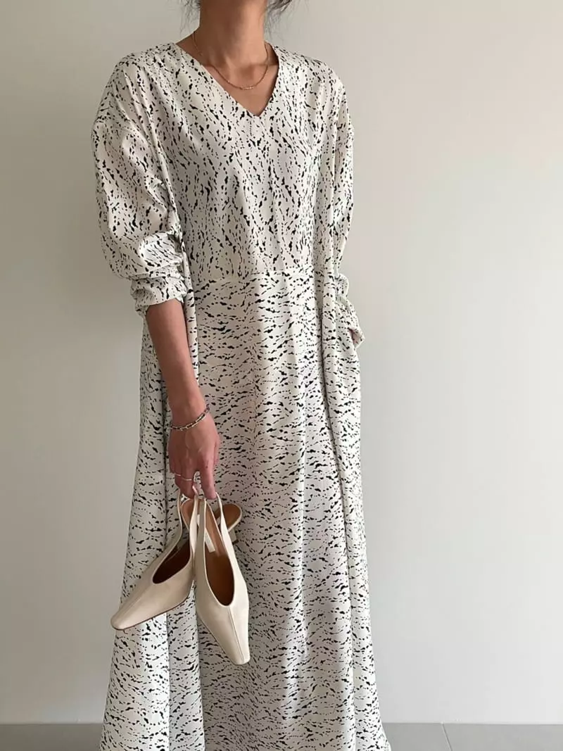 Ripple - Korean Women Fashion - #momslook - Butter Long One-piece - 4