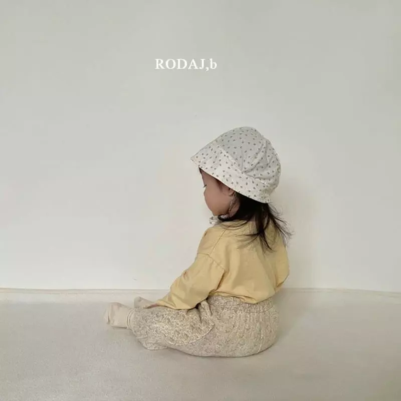 Roda J - Korean Baby Fashion - #babyoninstagram - Bebe Amel Bonnet - 3