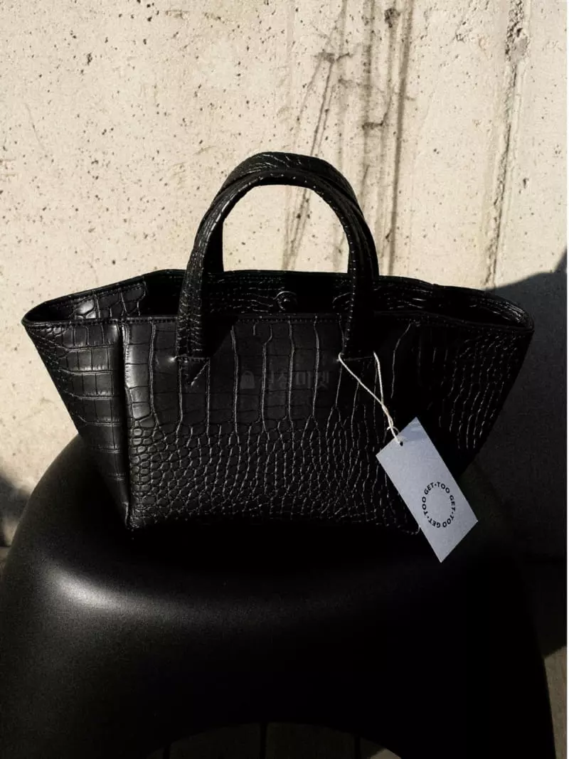 Sia - Korean Women Fashion - #momslook - Leather Todd Bag