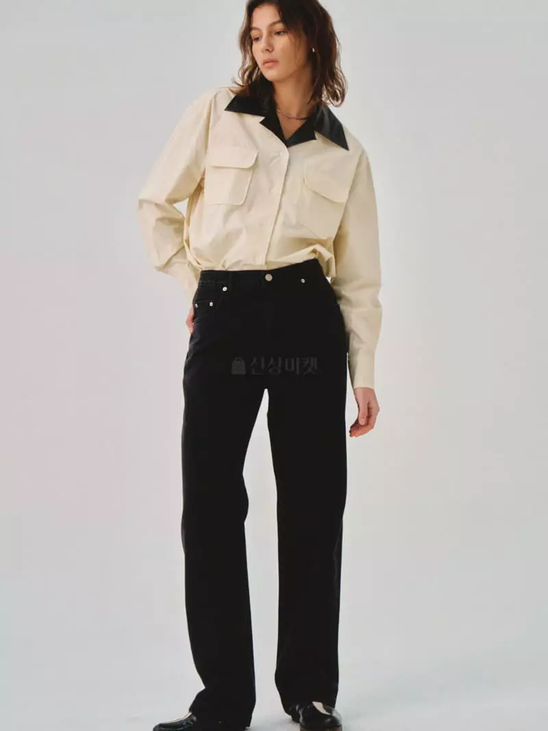 Sllow - Korean Women Fashion - #vintageinspired - Leather Block Open Shirt - 4
