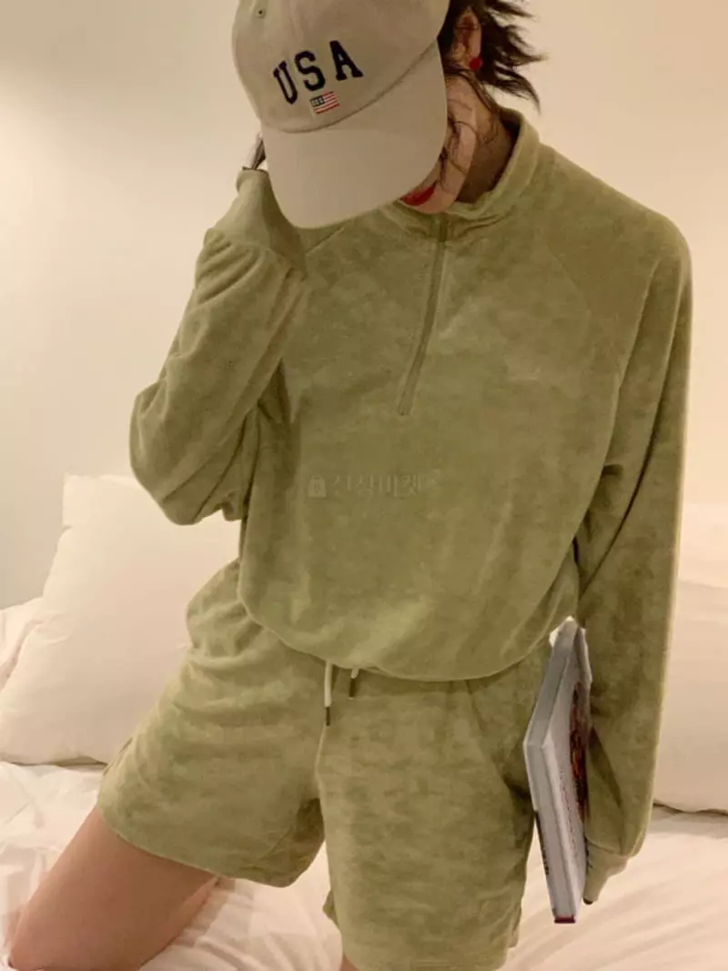 Sold Out - Korean Women Fashion - #momslook - Teddy Sweatshirt - 3