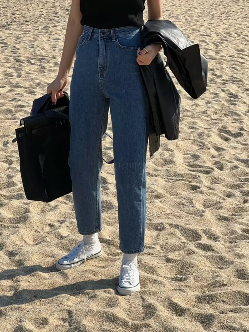 Sold Out - Korean Women Fashion - #womensfashion - Basic Mood Jeans