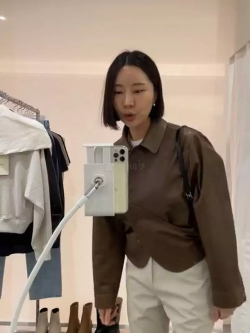 Sono De Seoul - Korean Women Fashion - #vintageinspired - Vegetable Sheepskin Jacket