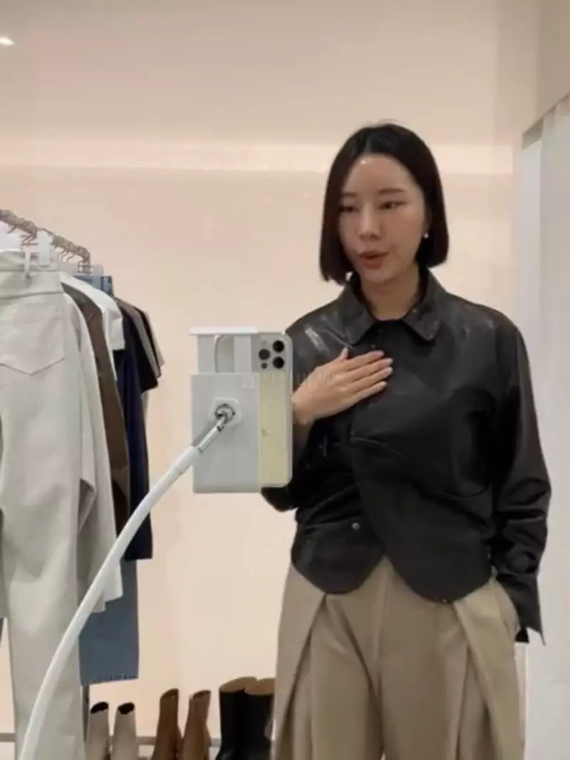 Sono De Seoul - Korean Women Fashion - #vintagekidsstyle - Vegetable Sheepskin Jacket - 2