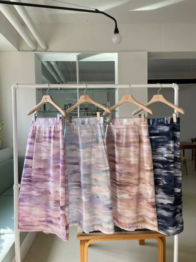 Special - Korean Women Fashion - #momslook - Water-printed Skirt (horizontal line) - 3