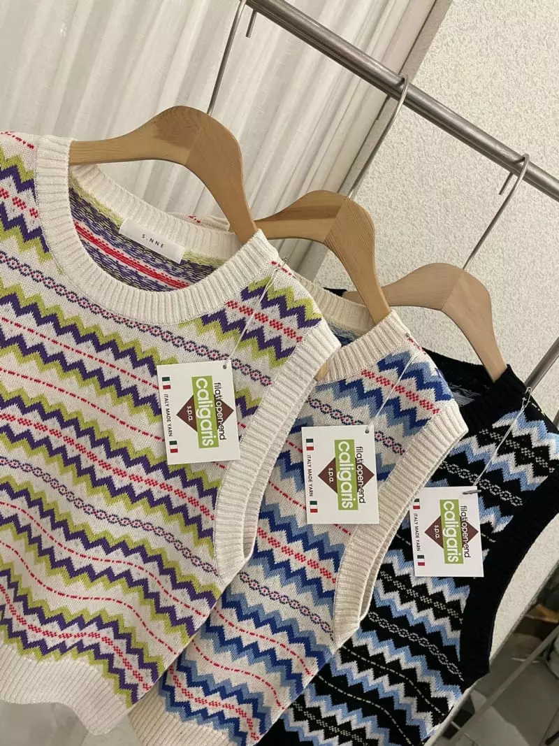 Ssemienne - Korean Women Fashion - #womensfashion - Monchell Knit Vest - 4