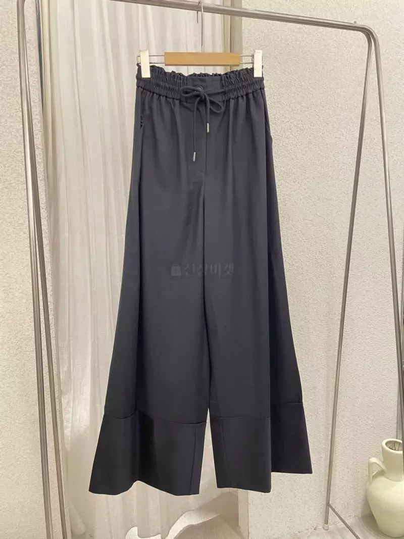 Ssemienne - Korean Women Fashion - #momslook - Stripe Banding Pants - 3