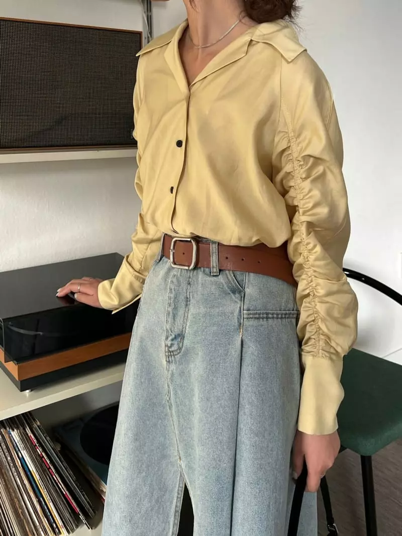 Ssemienne - Korean Women Fashion - #womensfashion - Vogue Shirring Blouse - 3