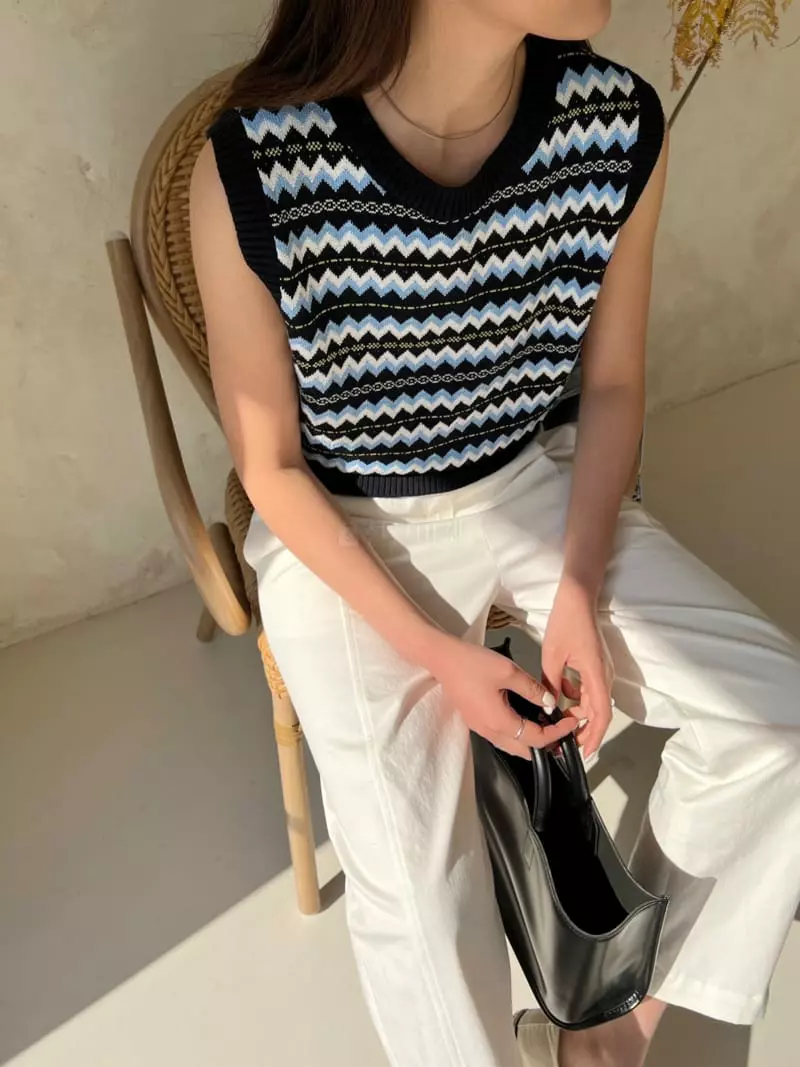 Ssemienne - Korean Women Fashion - #womensfashion - Monchell Knit Vest