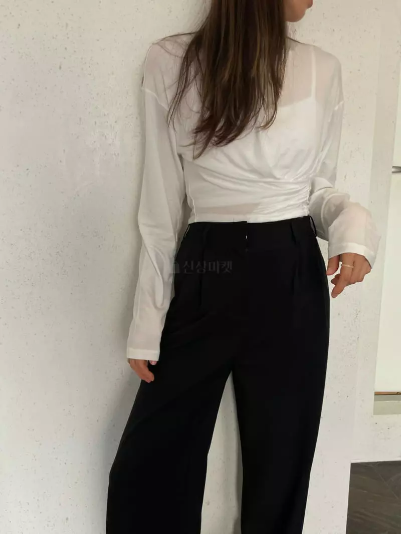 Talktalk - Korean Women Fashion - #restrostyle - Basil Crop Tee