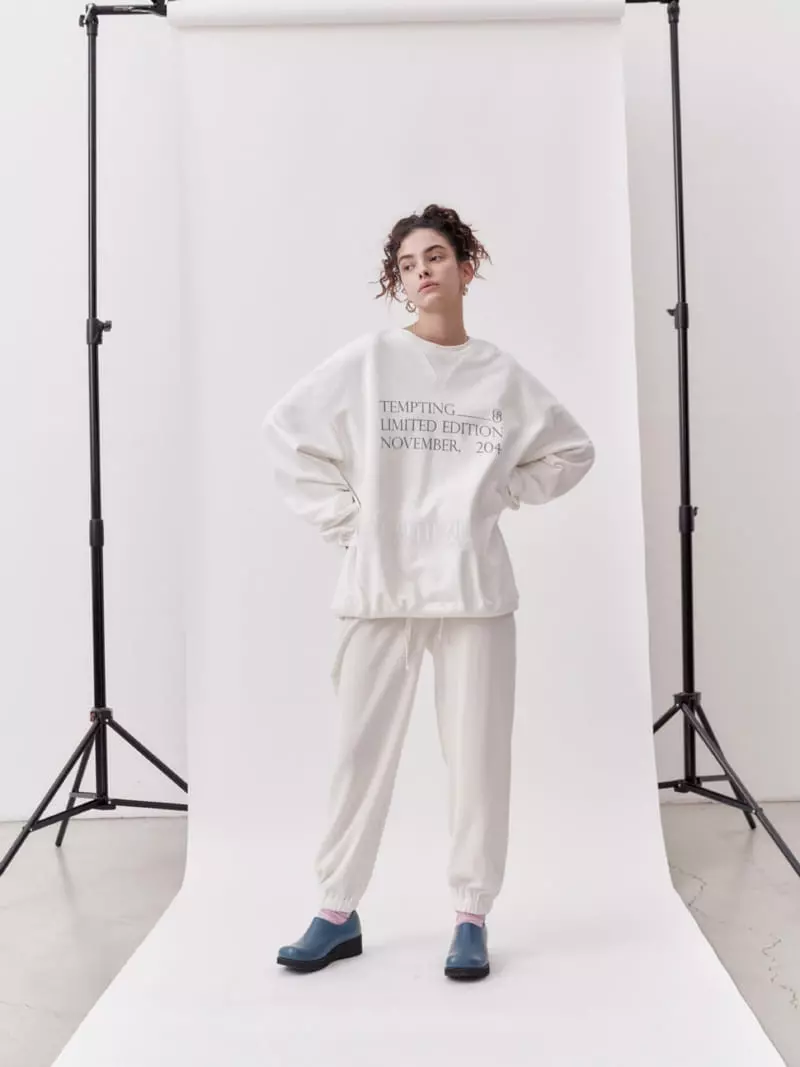 Tempting - Korean Women Fashion - #momslook - Tempting Sweatshirt - 3
