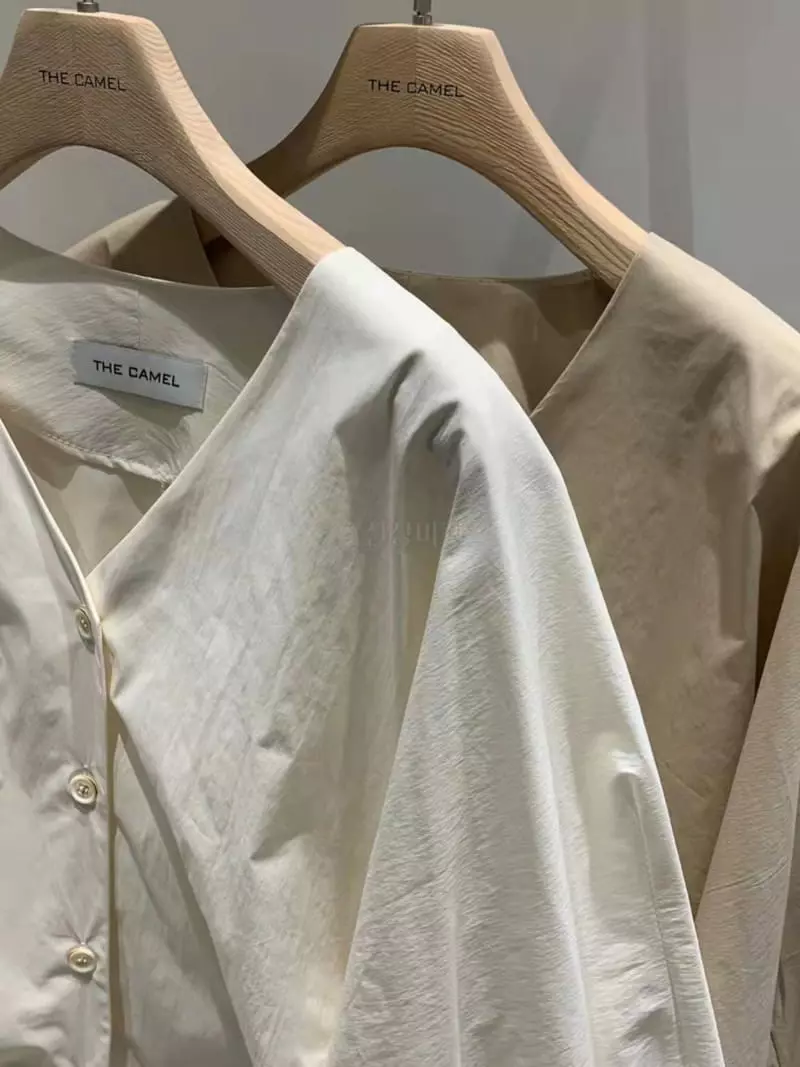 Thecamel - Korean Women Fashion - #romanticstyle - V-Tuck Blouse - 2