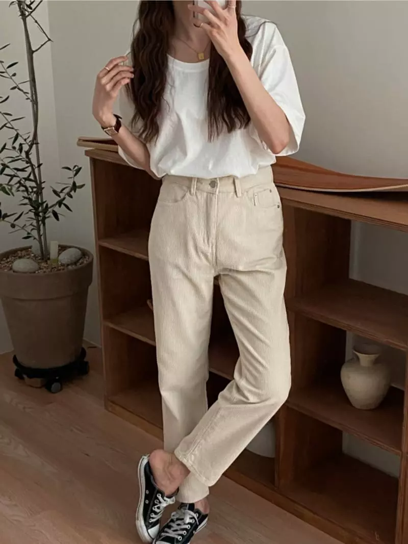 Tizzi - Korean Women Fashion - #momslook - Cream Jeans